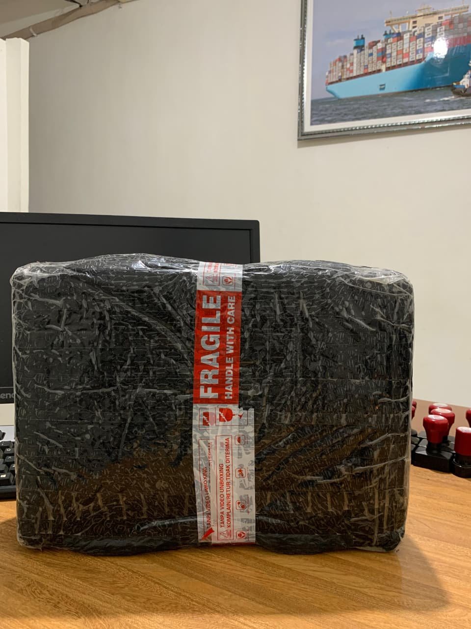 WhatsApp Image 2025-12-17 at 22.00.04